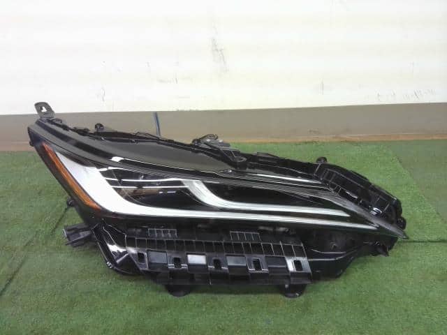 Harrier (Headlight)